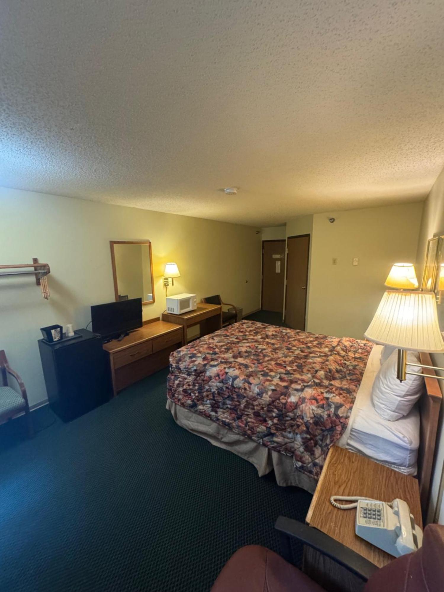Smart Choice Inn Plankinton Exterior photo